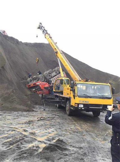 丁青上犹道路救援